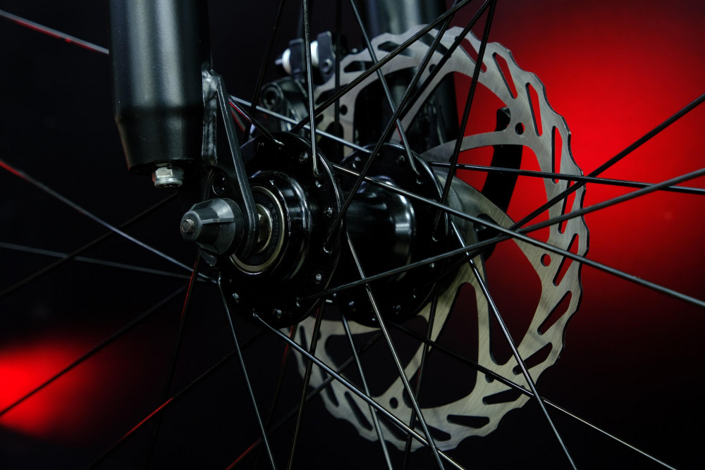 Lorak Sel 8800 Матовый Чёрный/Красный 19р (на рост 171-182)